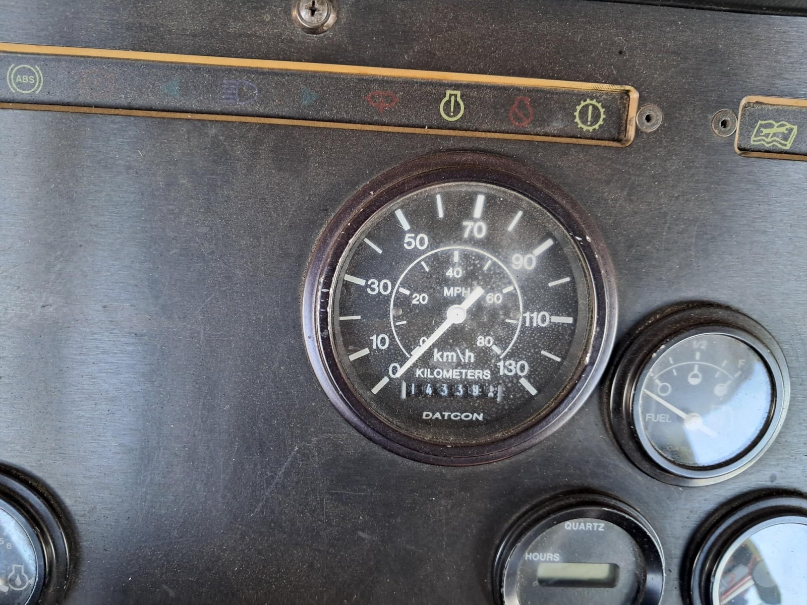 Telephelyi vontató 5