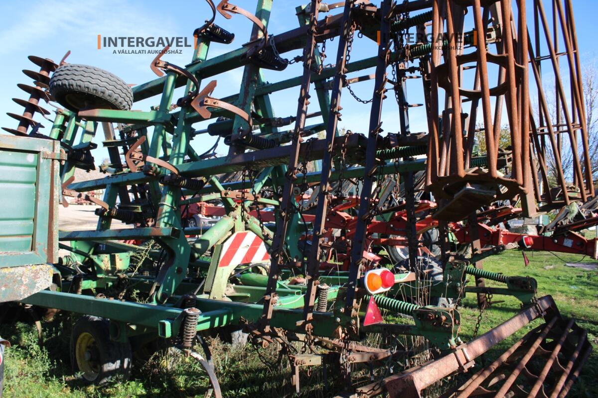 Mulcskultivátor - John Deere 4