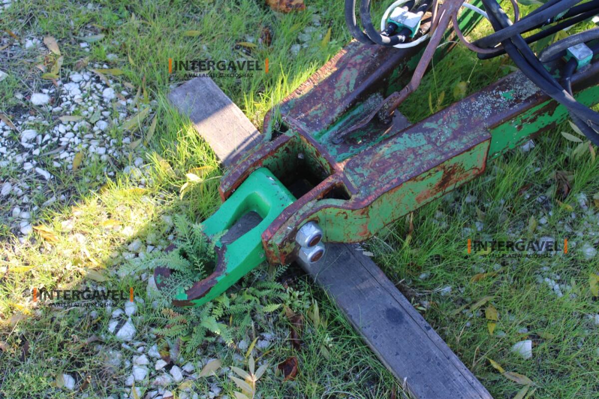 Mulcskultivátor - John Deere 6