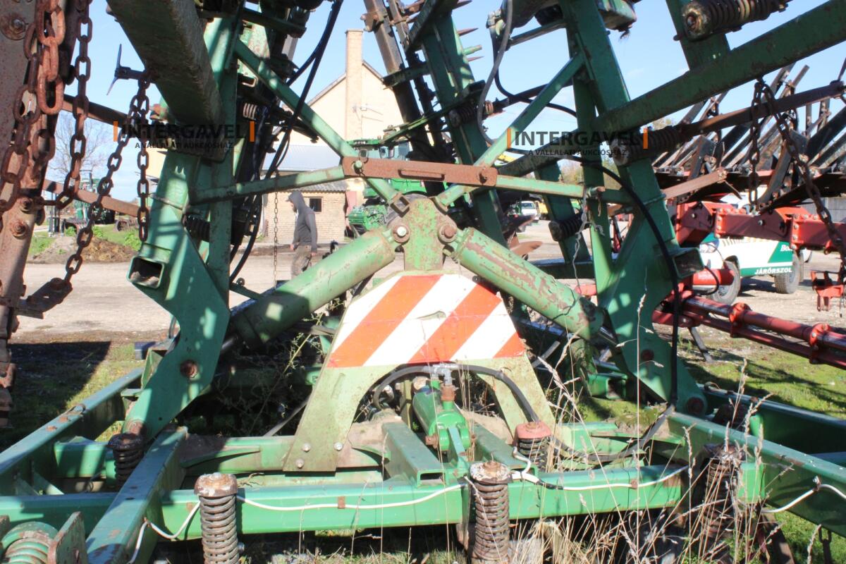 Mulcskultivátor - John Deere 20