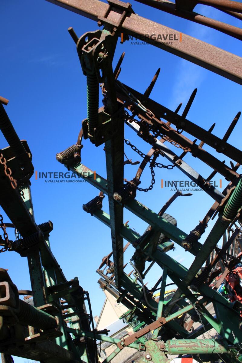 Mulcskultivátor - John Deere 22