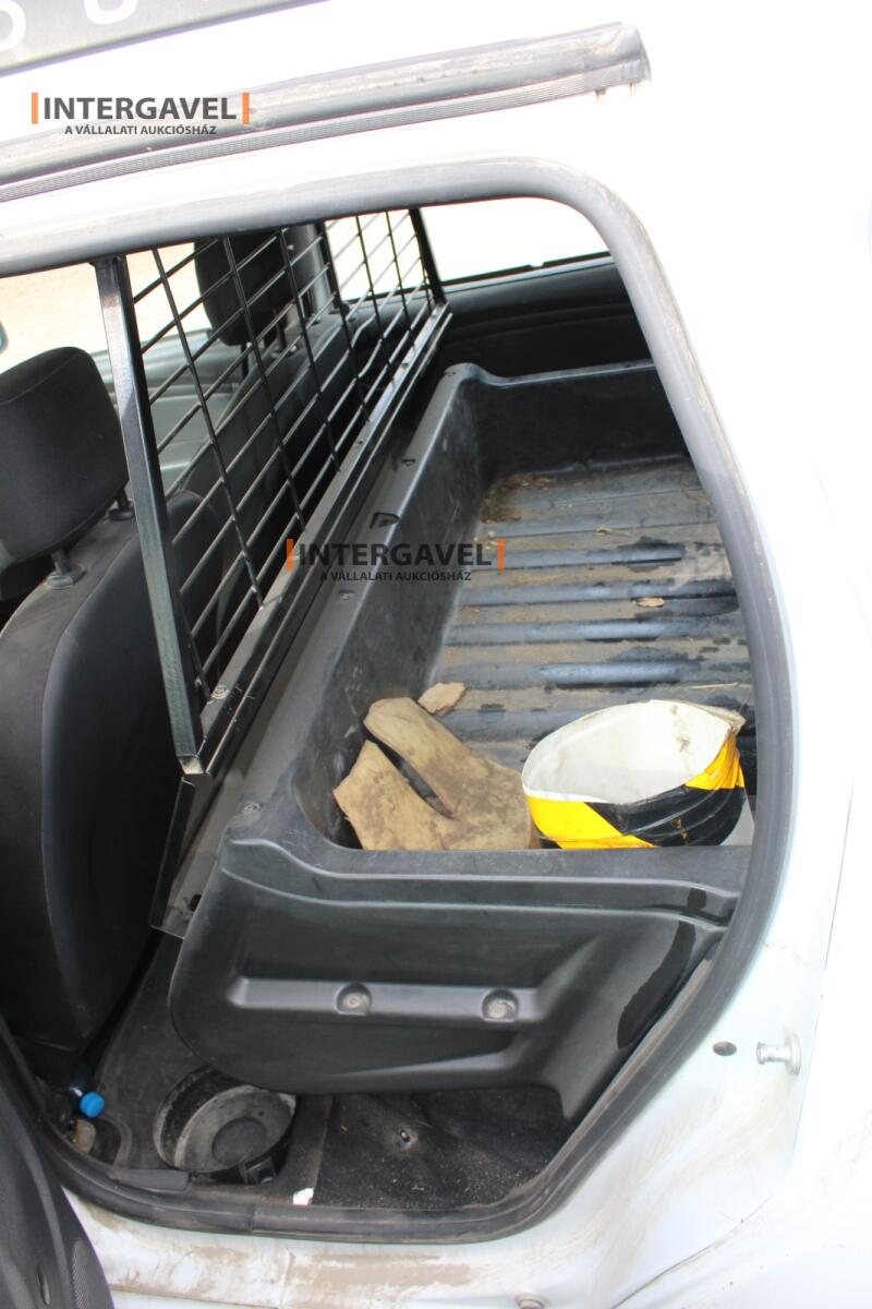 Kisteherautó - Dacia 20