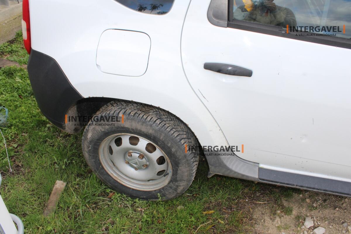 Kisteherautó - Dacia 26