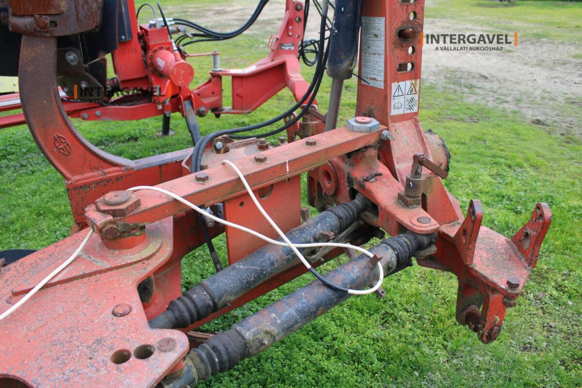 Eke - Gregoire Besson 7