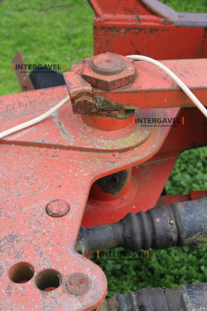 Eke - Gregoire Besson 8