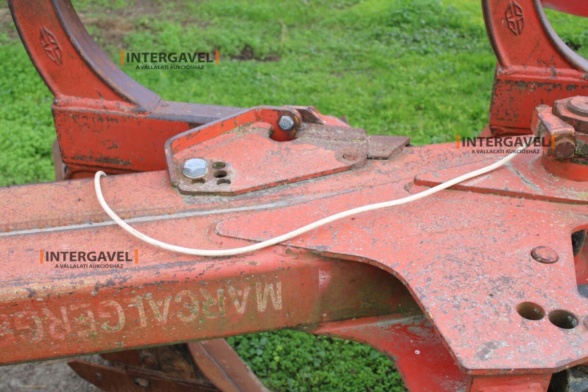 Eke - Gregoire Besson 9