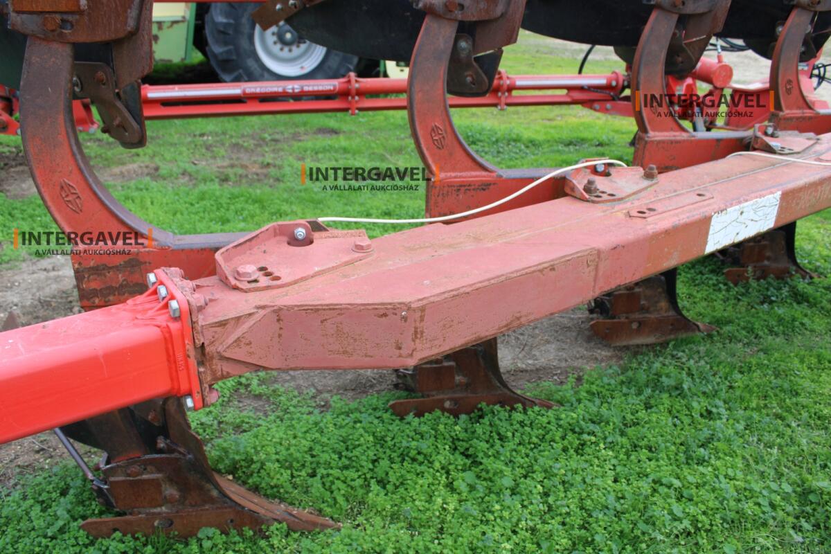 Eke - Gregoire Besson 11