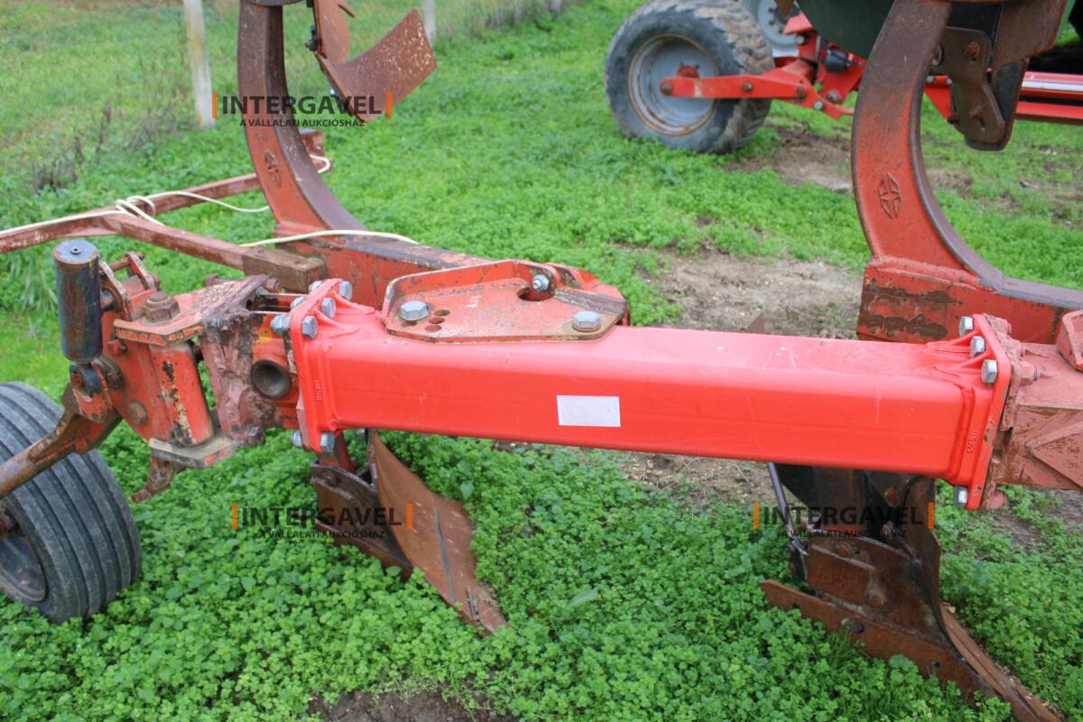 Eke - Gregoire Besson 12