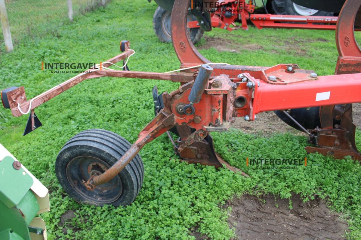 Eke - Gregoire Besson 13