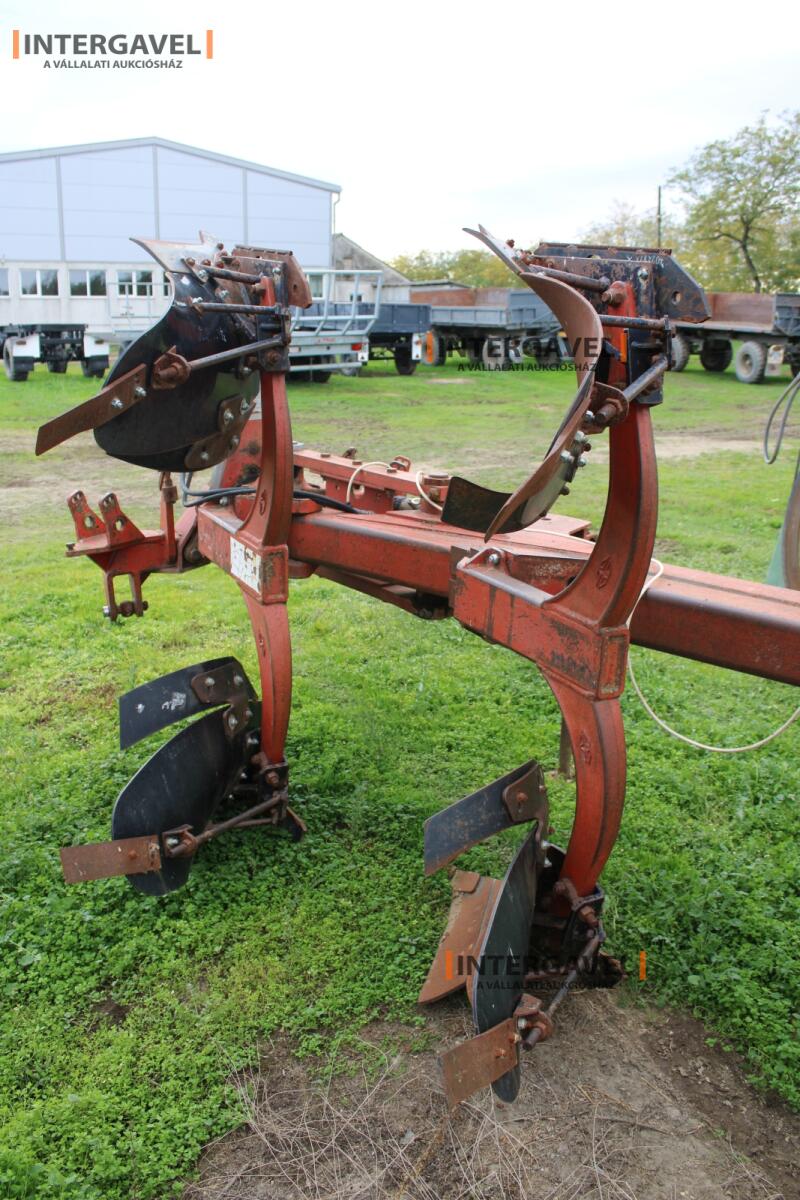 Eke - Gregoire Besson 17