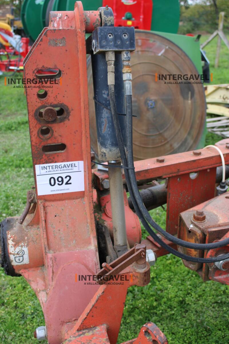 Eke - Gregoire Besson 20