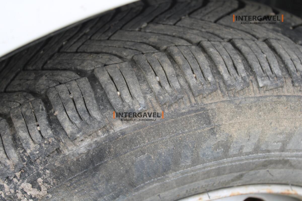 Kisteherautó - Citroen 7