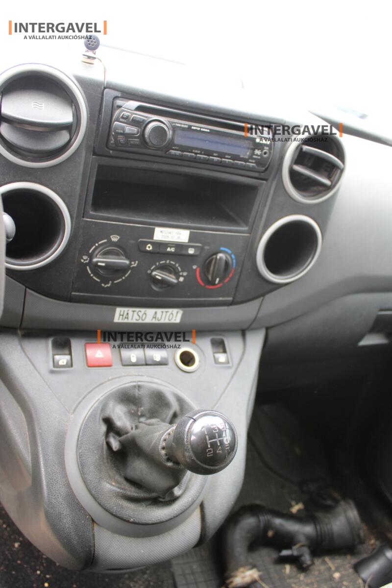 Kisteherautó - Citroen 13