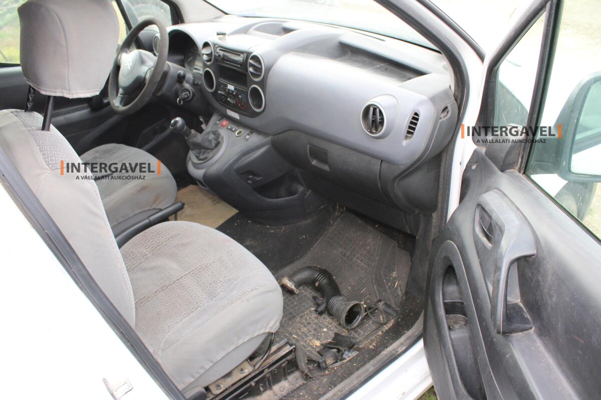 Kisteherautó - Citroen 23