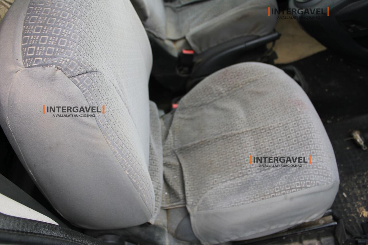 Kisteherautó - Citroen 24