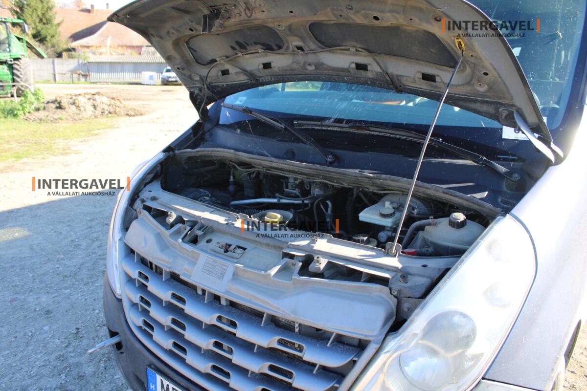 Kisbusz - Renault 42