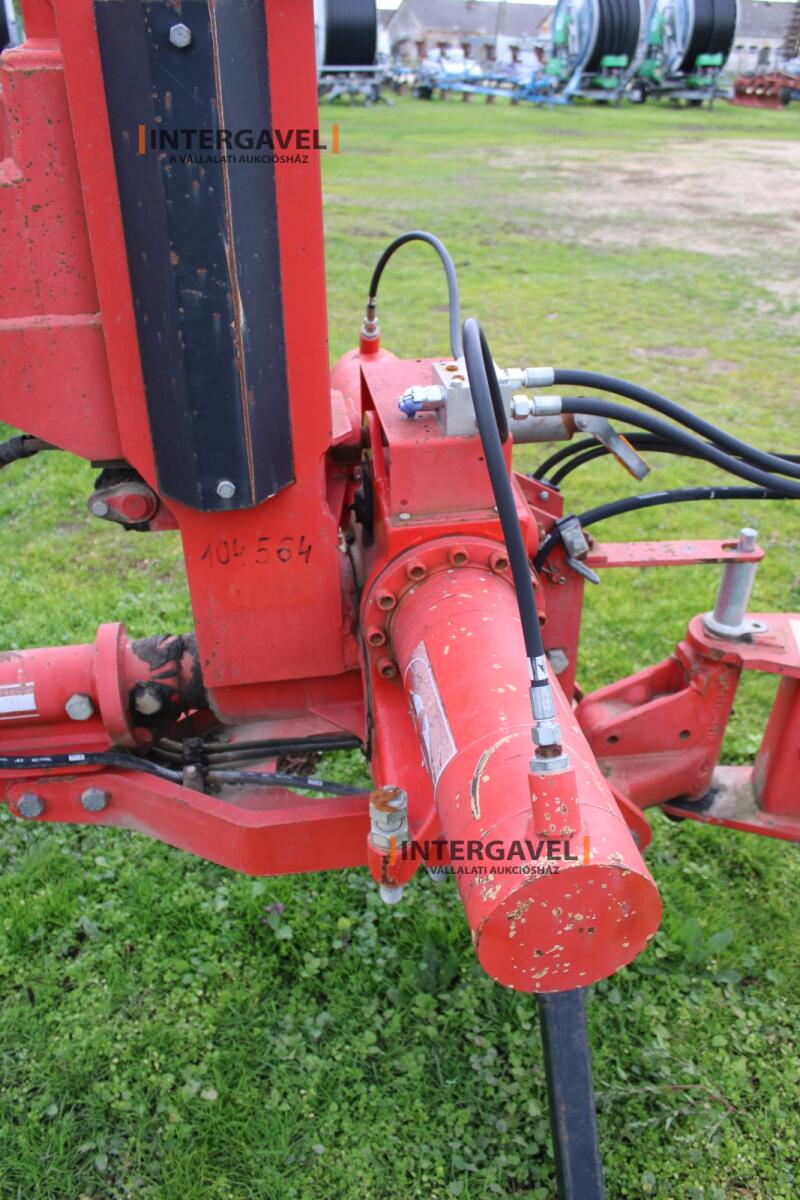 Eke - Gregoire Besson 10