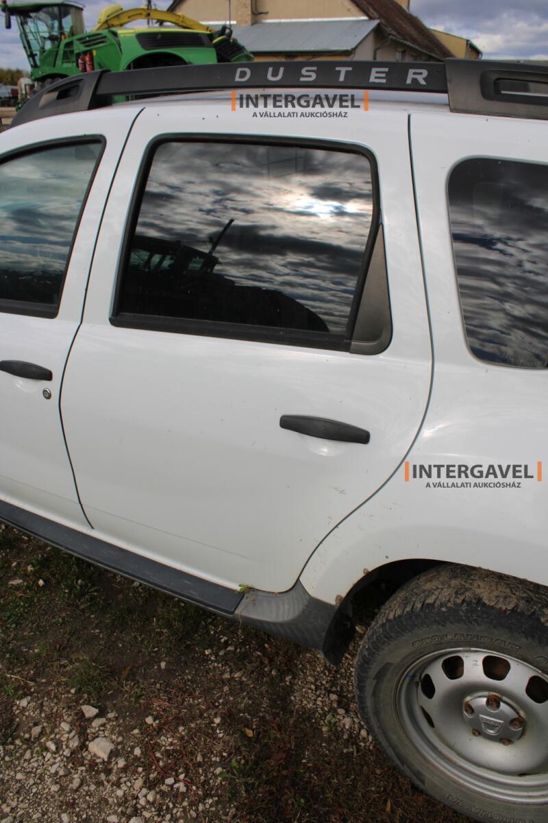 Kisteherautó - Dacia 15