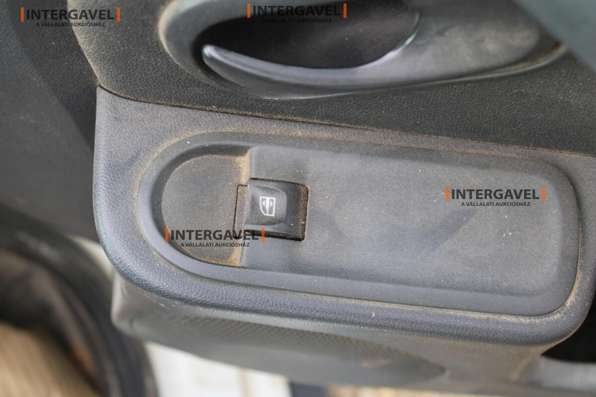 Kisteherautó - Dacia 29