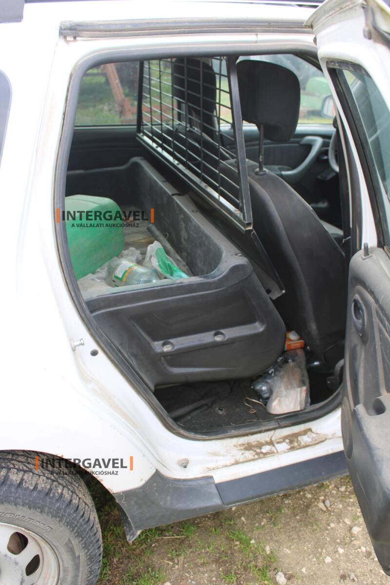 Kisteherautó - Dacia 30