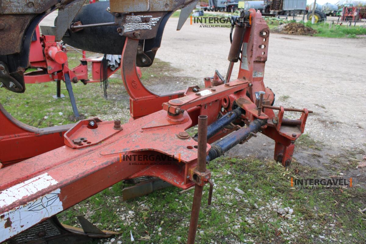 Eke - Gregoire Besson 10