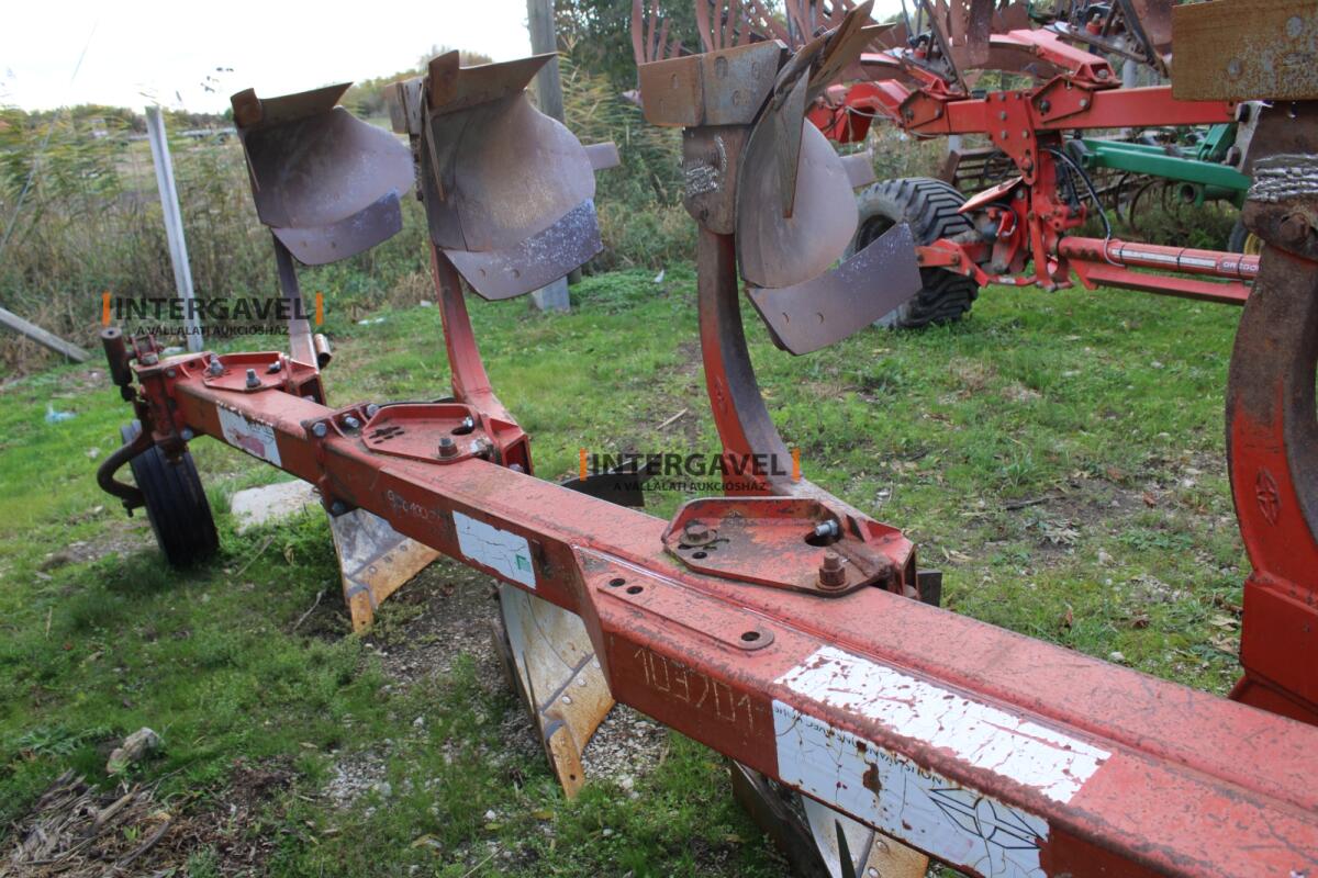 Eke - Gregoire Besson 11