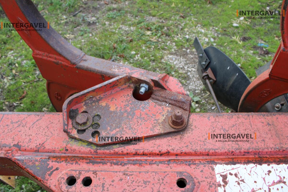 Eke - Gregoire Besson 12