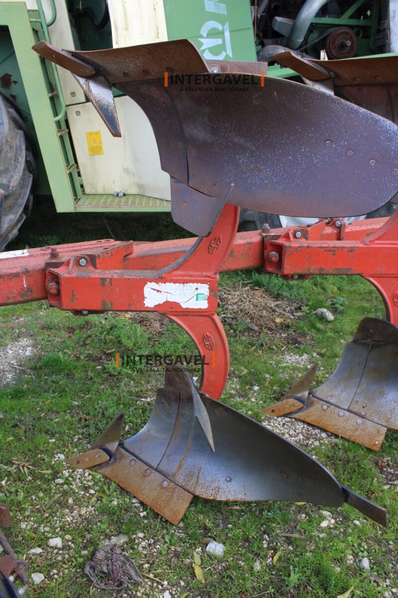 Eke - Gregoire Besson 17