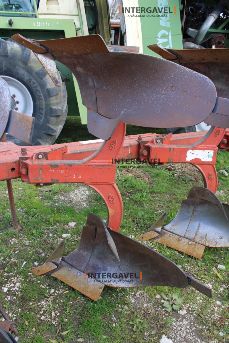 Eke - Gregoire Besson 18