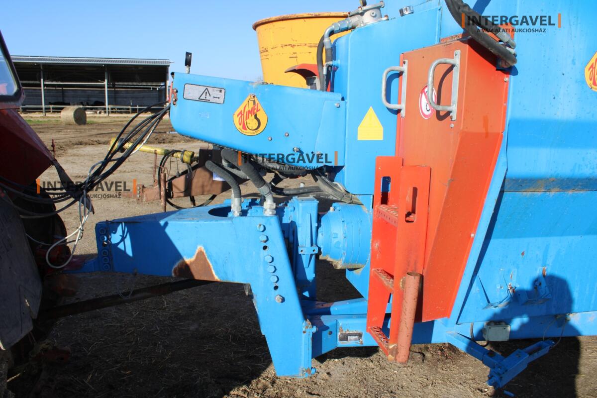 Etető kiosztó kocsi 6