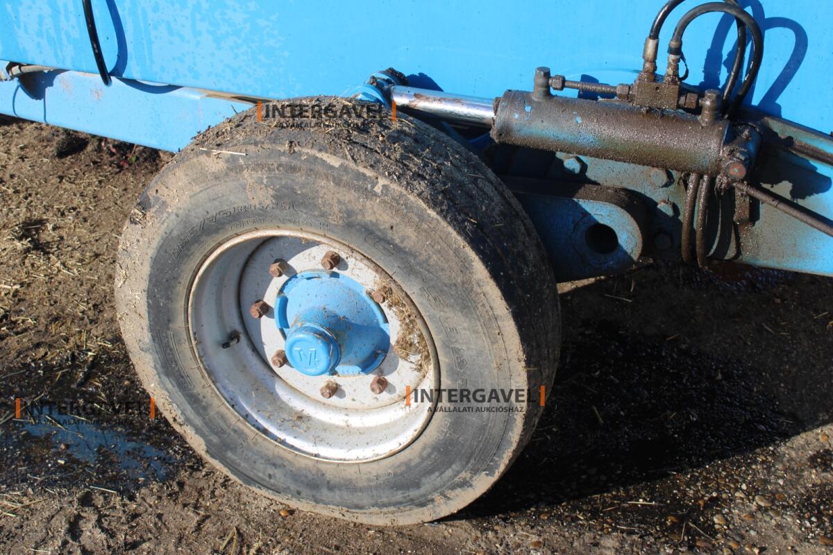 Etető kiosztó kocsi 10