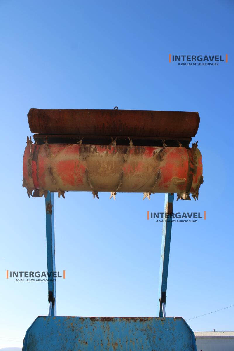 Etető kiosztó kocsi 13