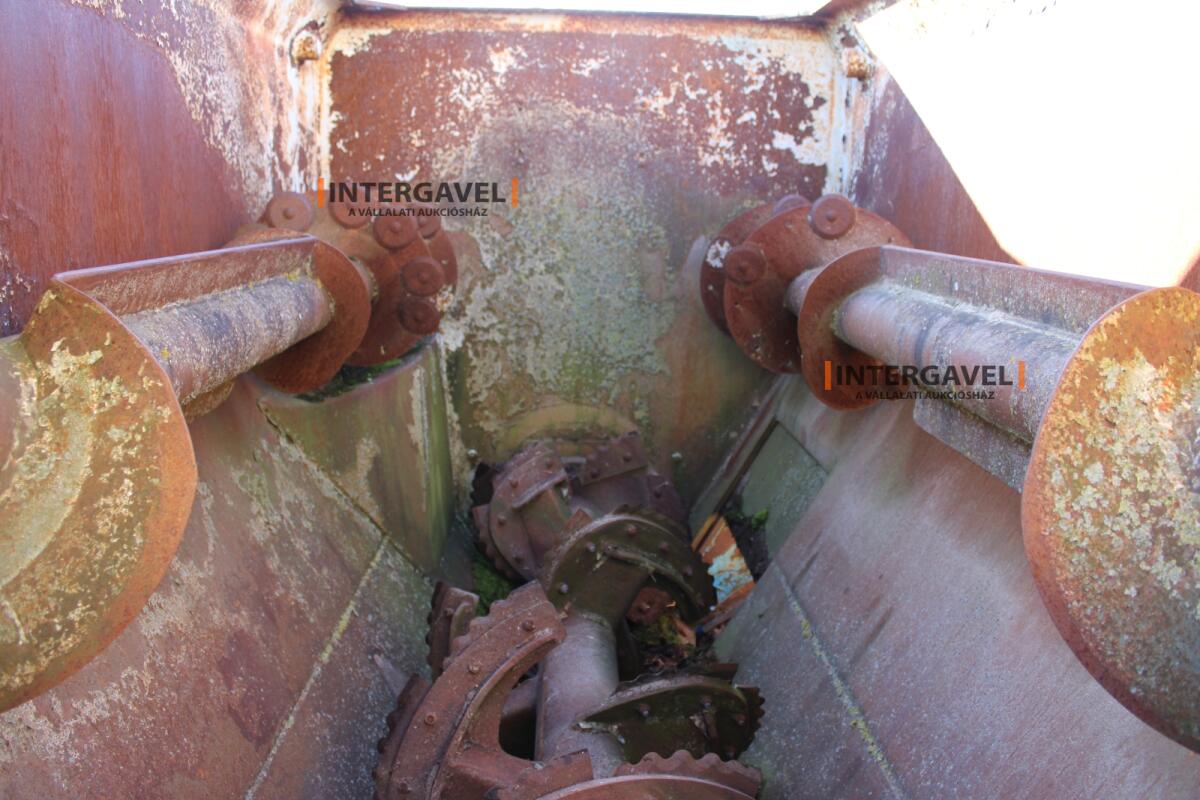 Etető kiosztó kocsi 15