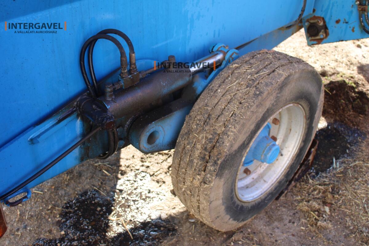 Etető kiosztó kocsi 17