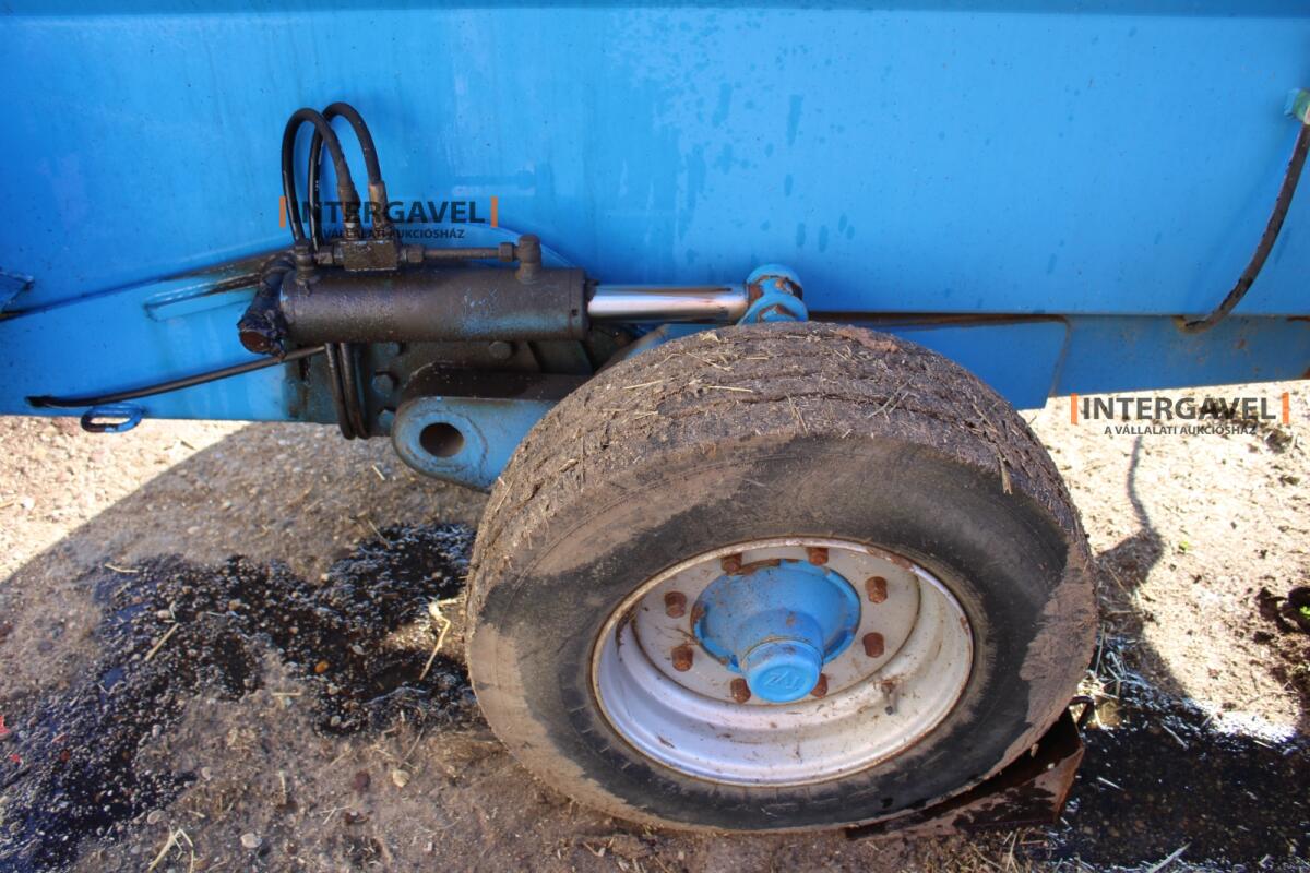 Etető kiosztó kocsi 18