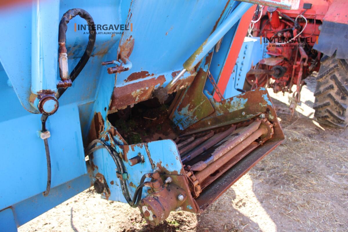 Etető kiosztó kocsi 20