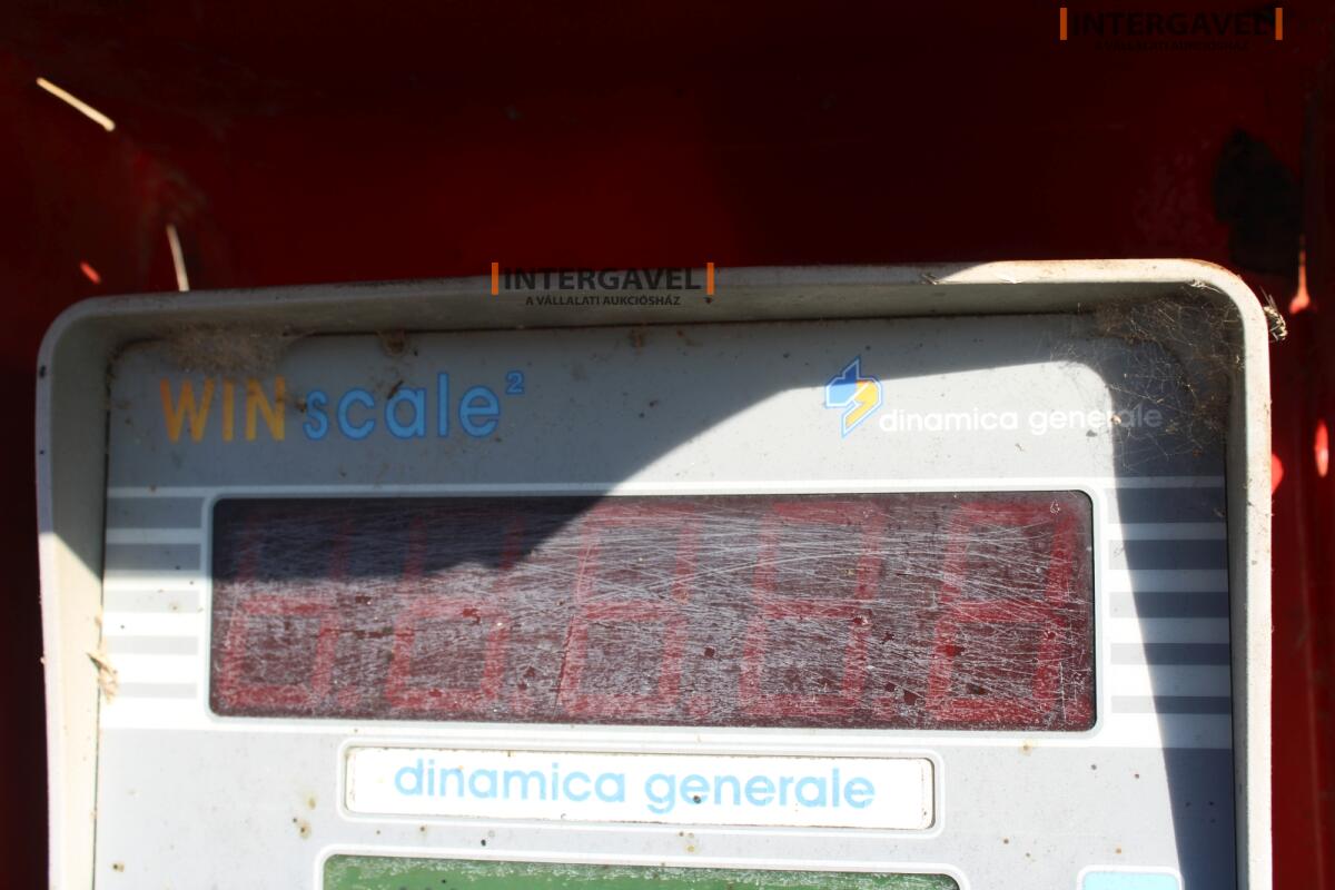 Etető kiosztó kocsi 25