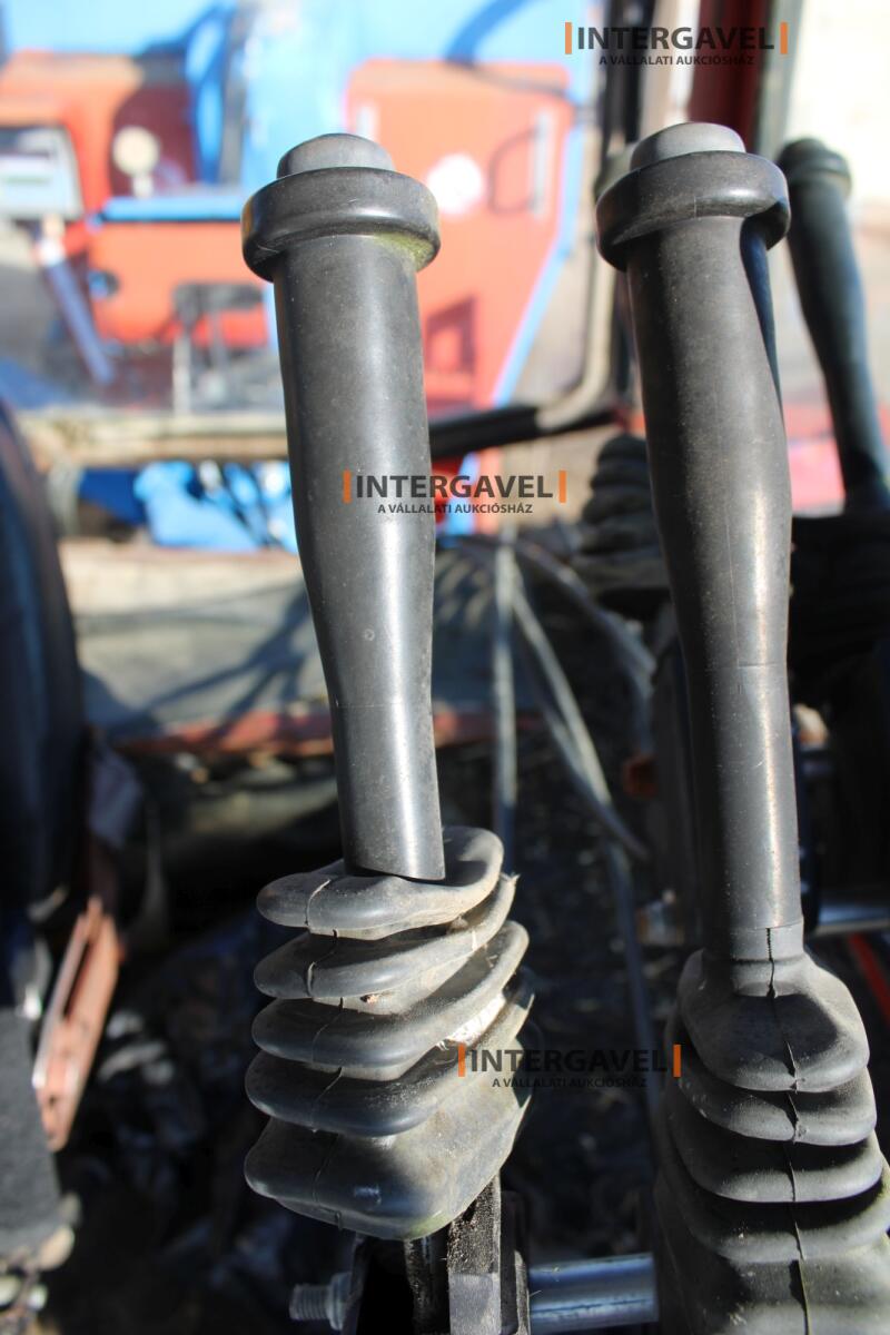 Etető kiosztó kocsi 30