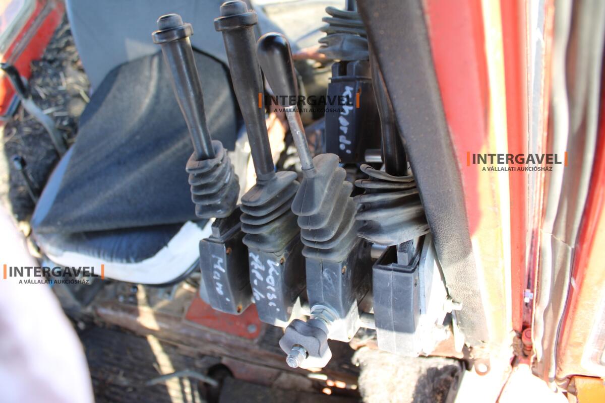 Etető kiosztó kocsi 31