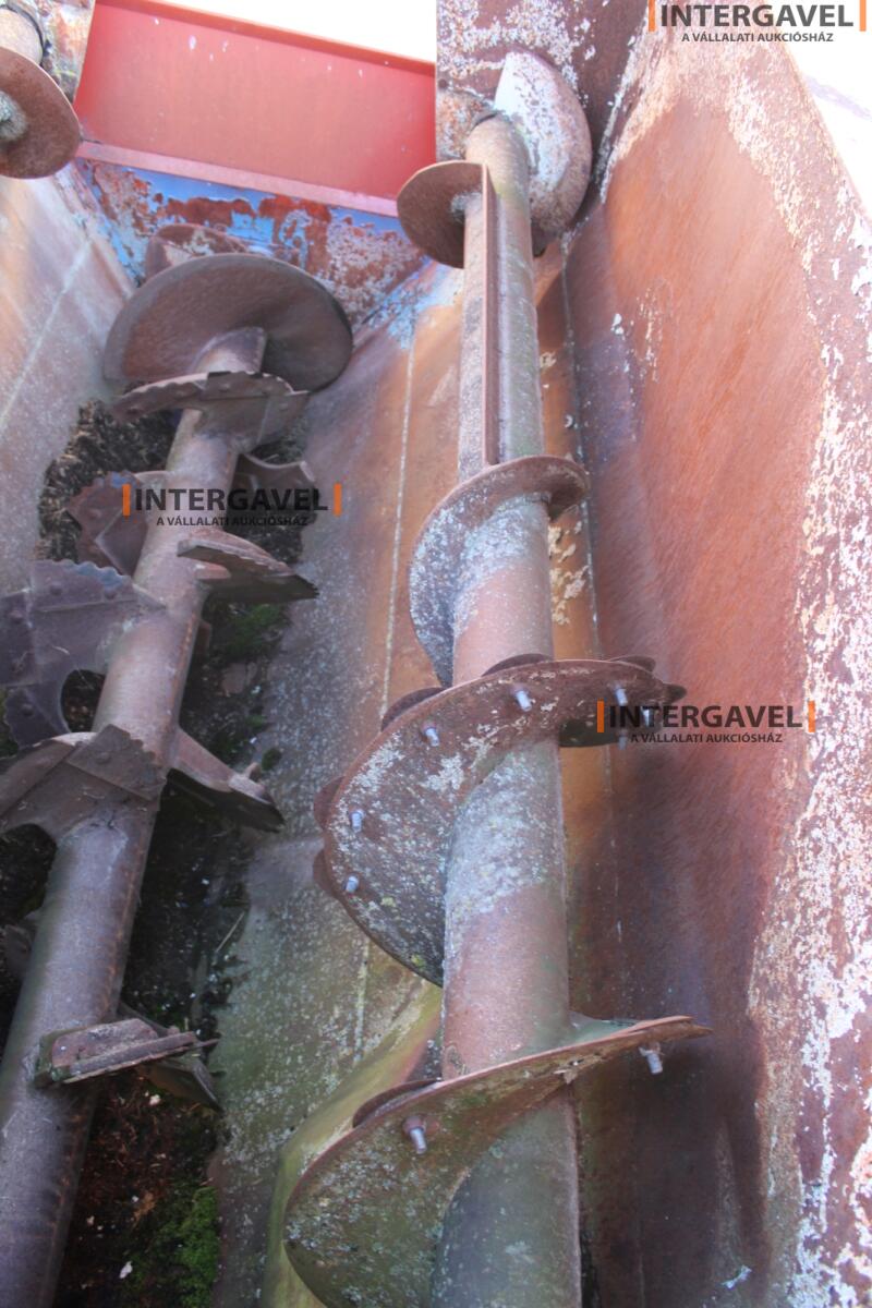 Etető kiosztó kocsi 34