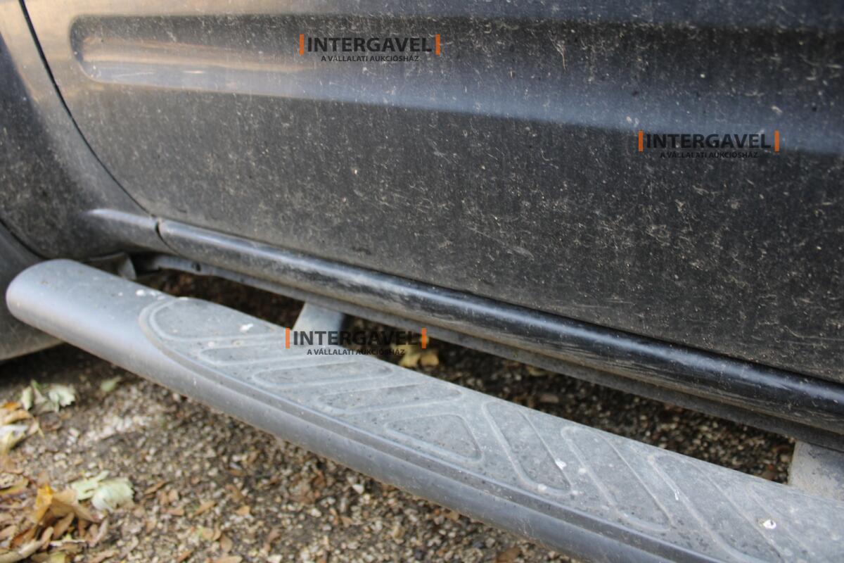 Terepjáró - Nissan 10