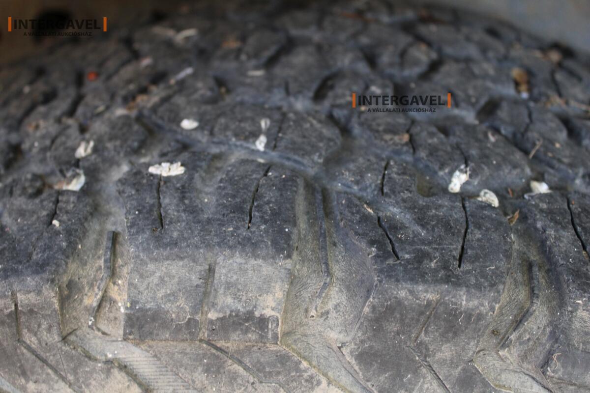 Terepjáró - Nissan 16