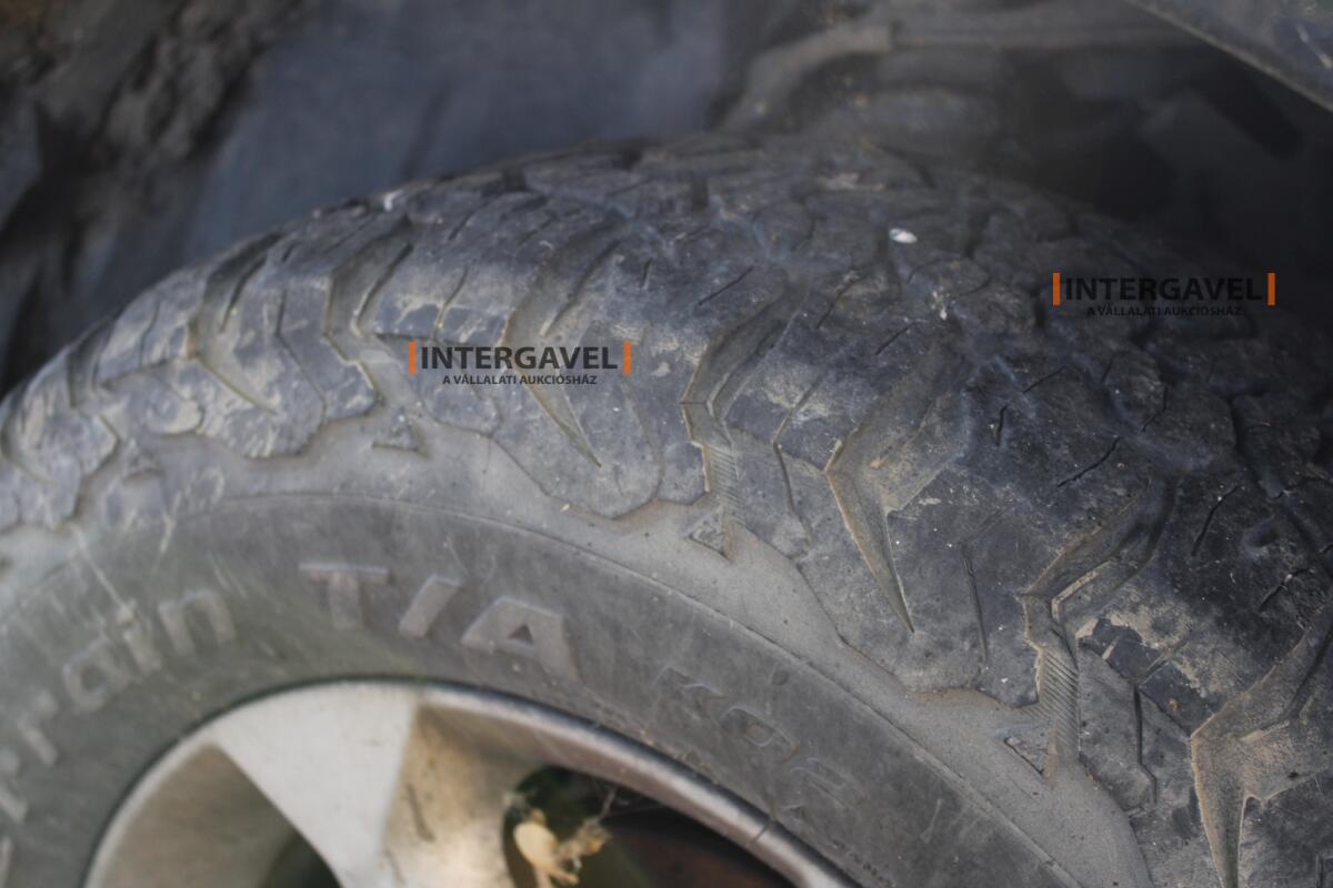 Terepjáró - Nissan 23