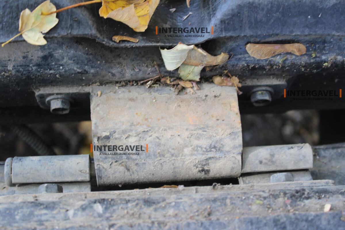 Terepjáró - Nissan 36