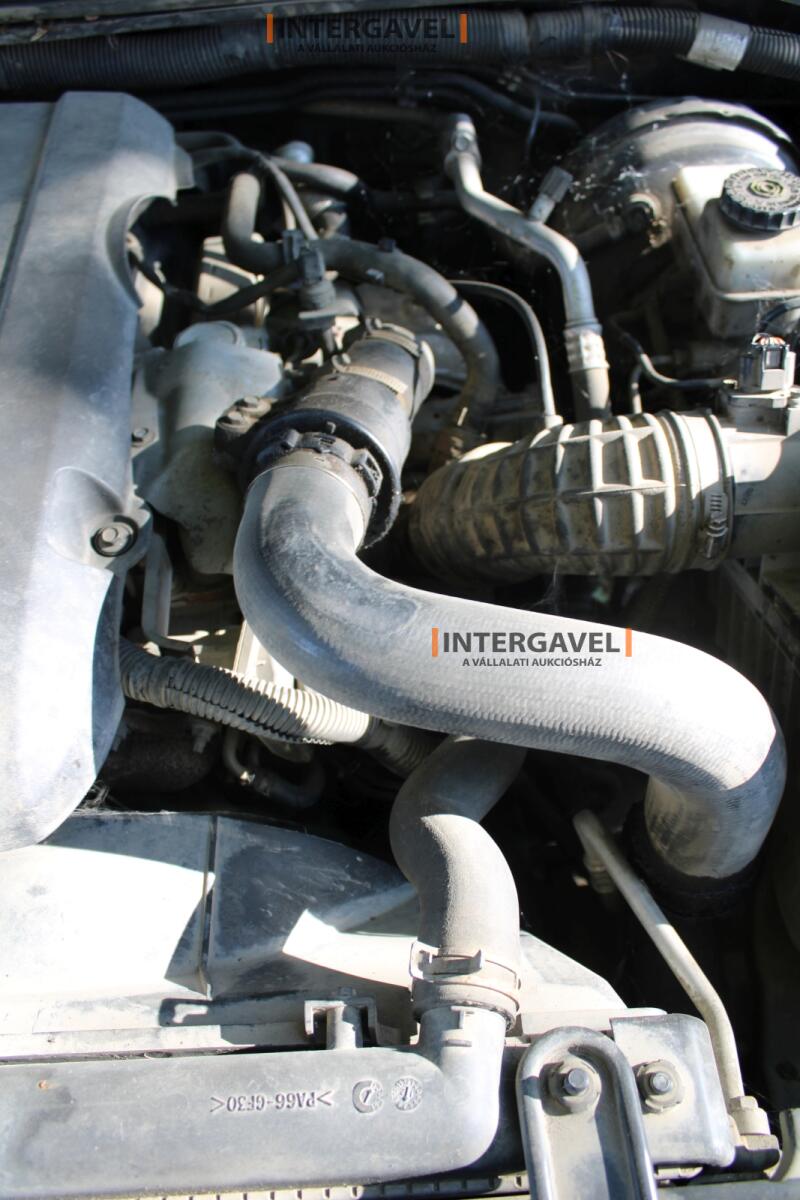 Terepjáró - Nissan 44