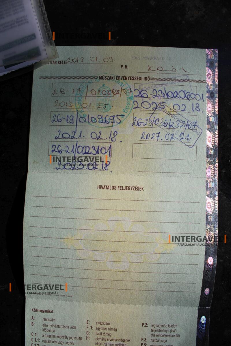 Terepjáró - Nissan 46