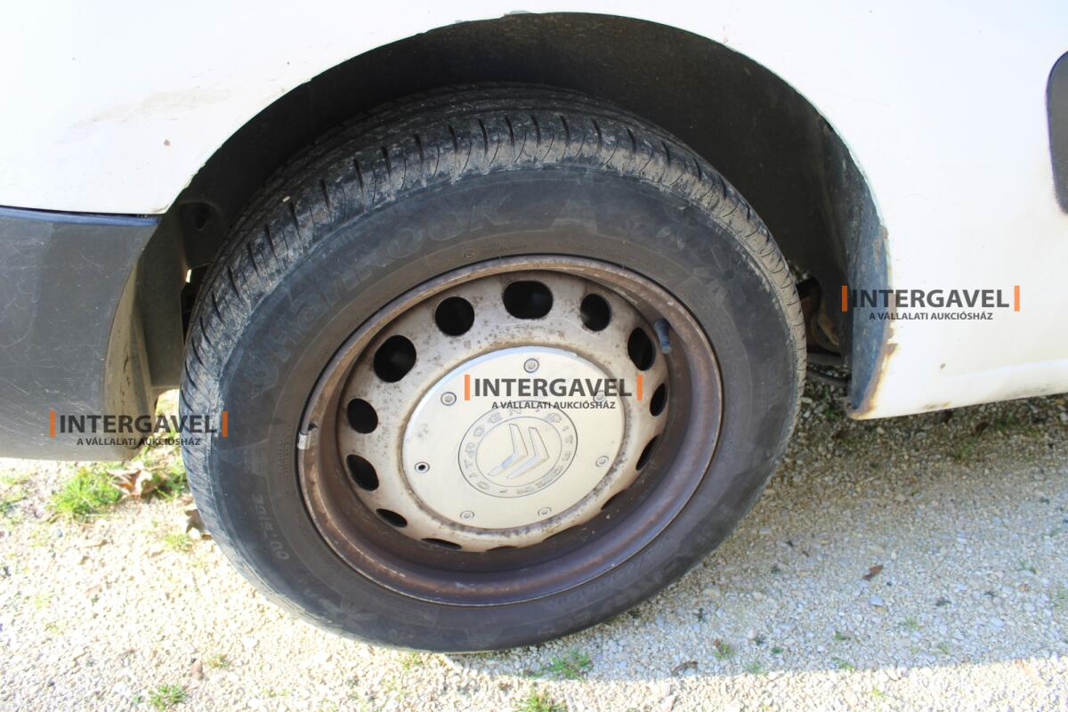 Kisteherautó - Citroen 26