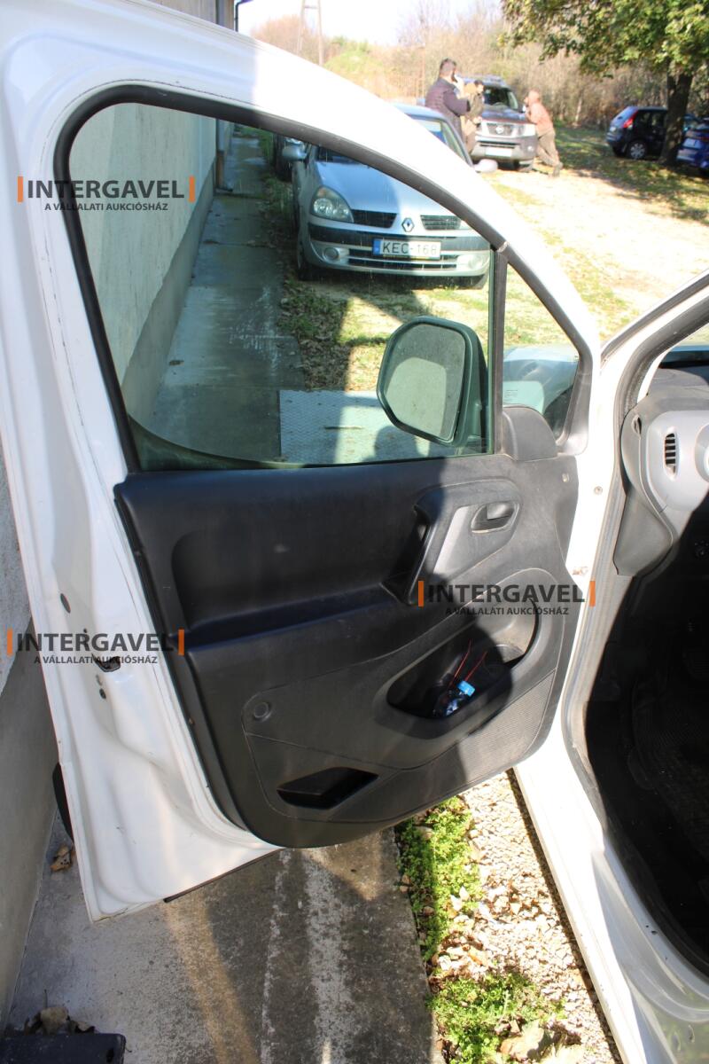 Kisteherautó - Citroen 32