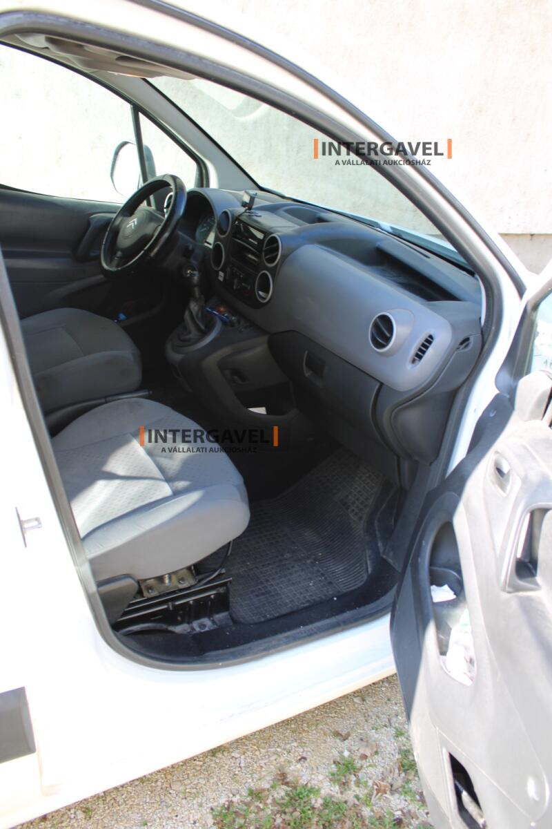 Kisteherautó - Citroen 37