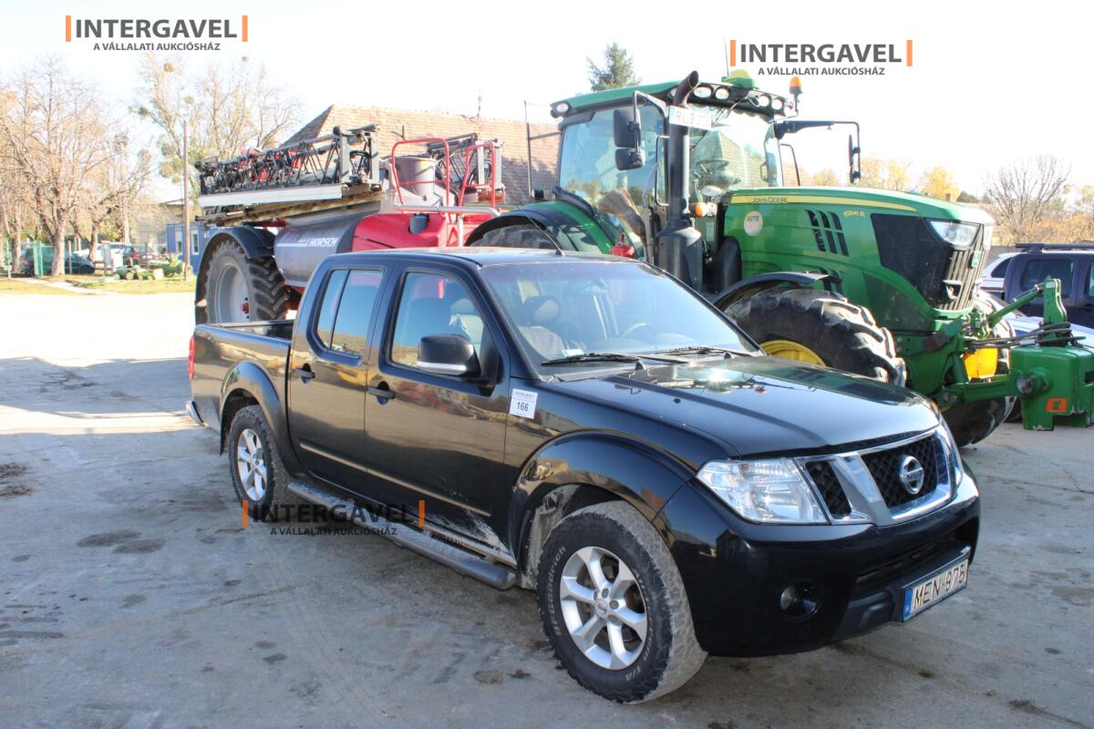 Terepjáró - Nissan